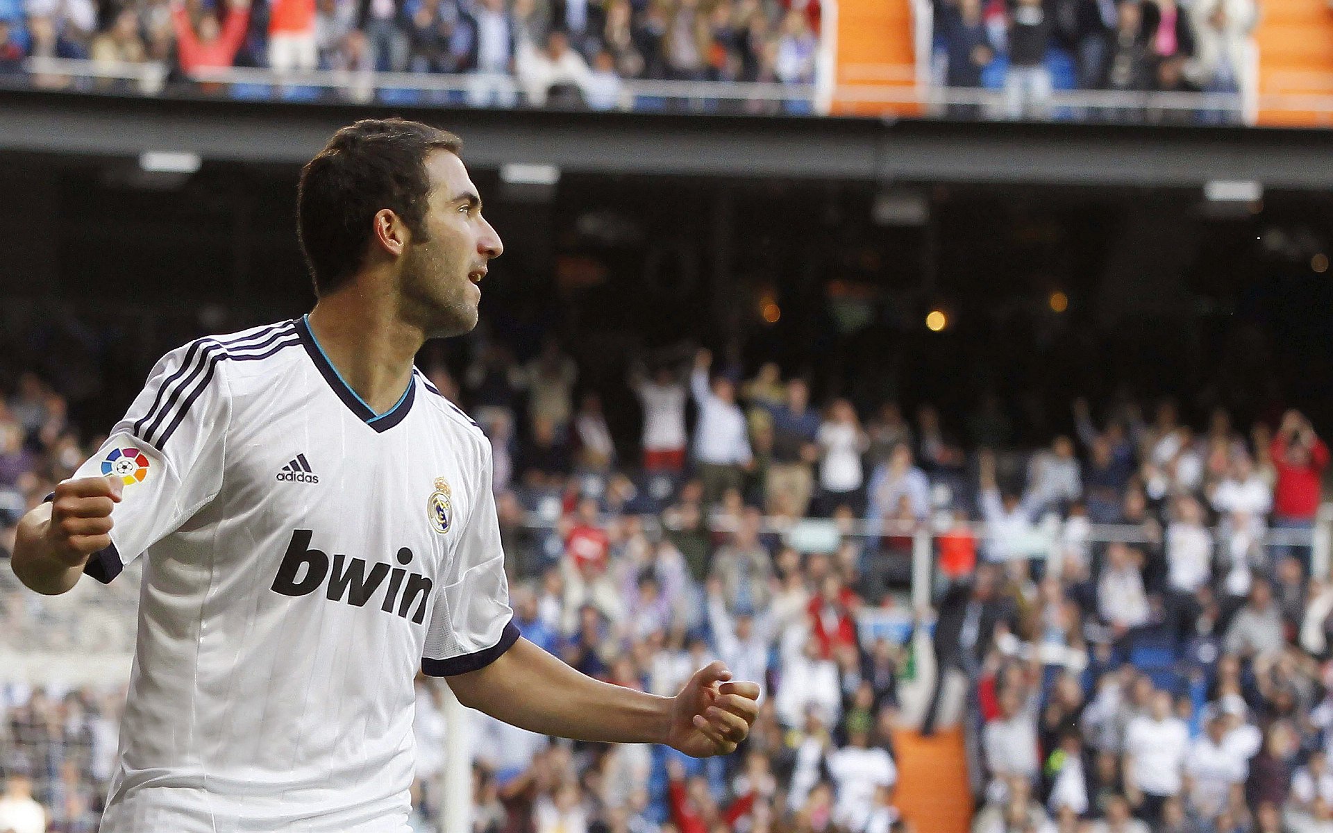 AG捧杯瞬间,移动电竞迎来自己的高光时刻,中国移动电竞